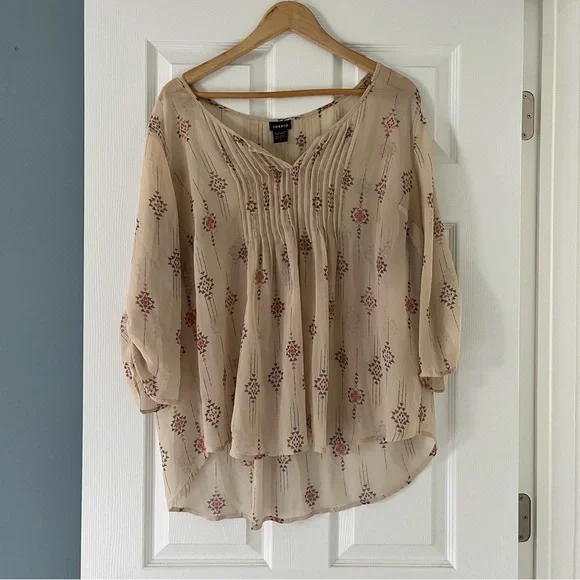 Torrid 3/4 Sleeve Blouse 2X - Picture 4 of 9